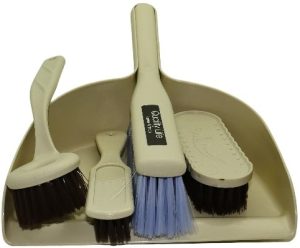 Casey 5 Piece Handheld Dust Pan And Brush Set Cream